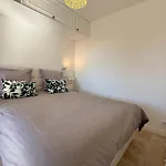 Sleeps 2 Apartment *
