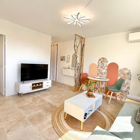 Sleeps 2 * Juan-les-Pins